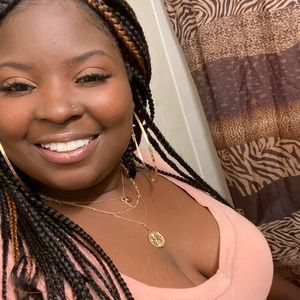 Meet your Posher, Robyn